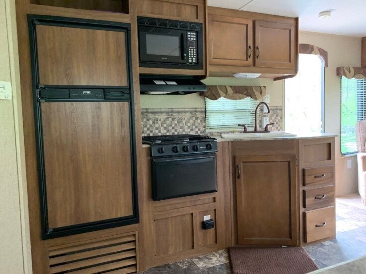 Photo for 2015 Coachmen Catalina Legacy Edition 263RLS